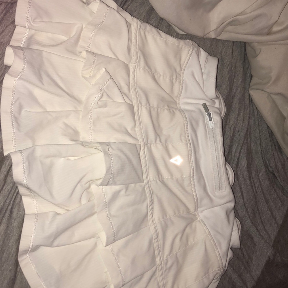 white ivivva skirt